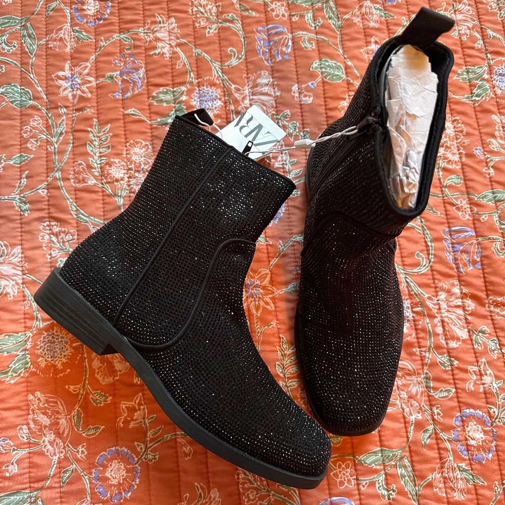 NWT Zara rhinestone booties!